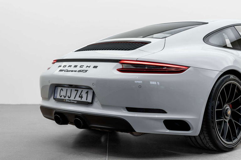 Porsche 991.2 Carrera GTS