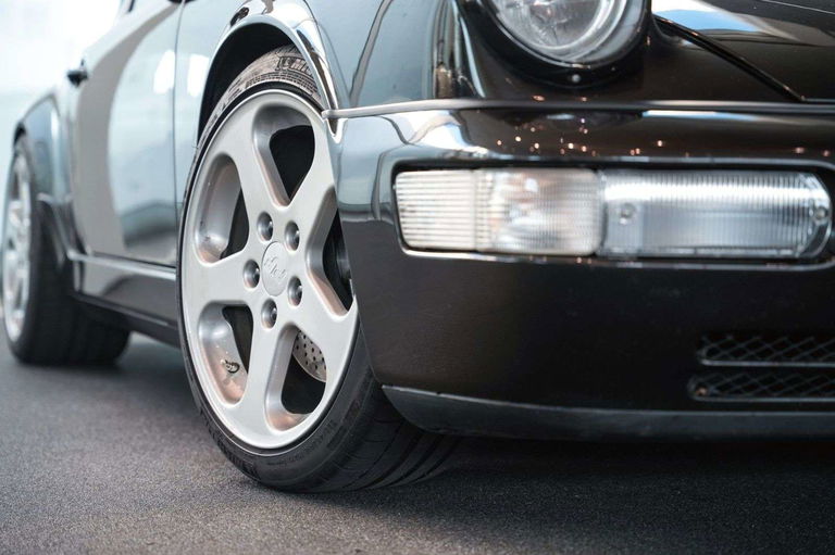 Porsche 964 Carrera 4