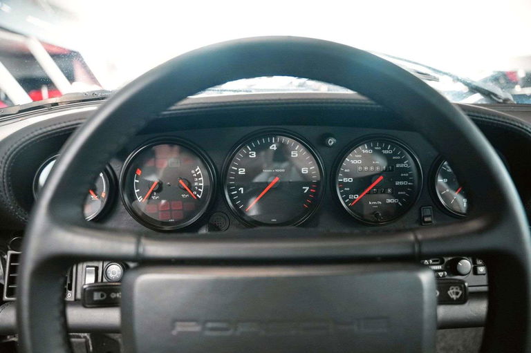 Porsche 964 Carrera 4