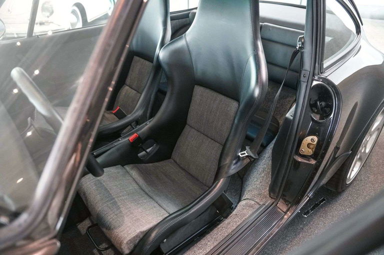 Porsche 964 Carrera 4