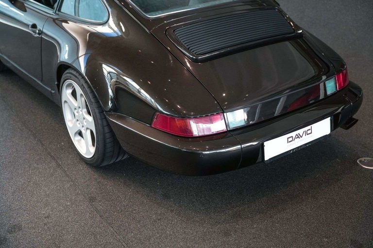 Porsche 964 Carrera 4