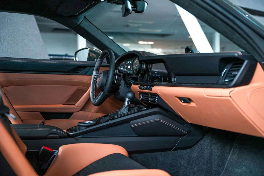 Porsche 992 GT3 Touring