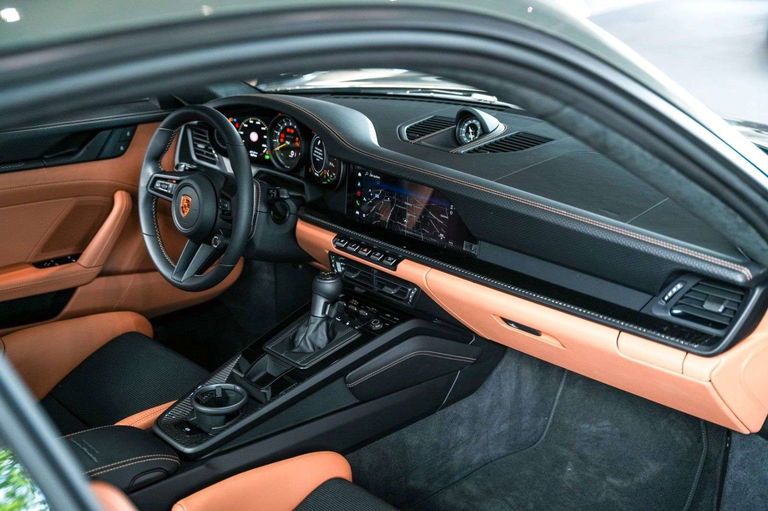 Porsche 992 GT3 Touring