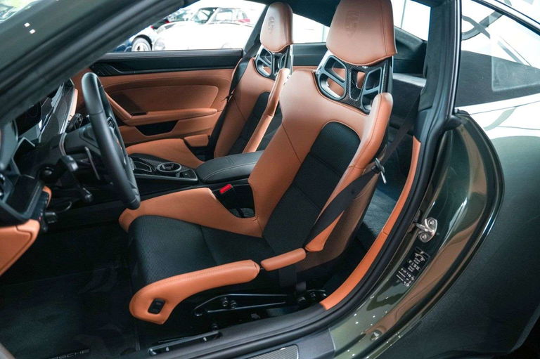 Porsche 992 GT3 Touring