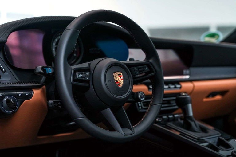 Porsche 992 GT3 Touring