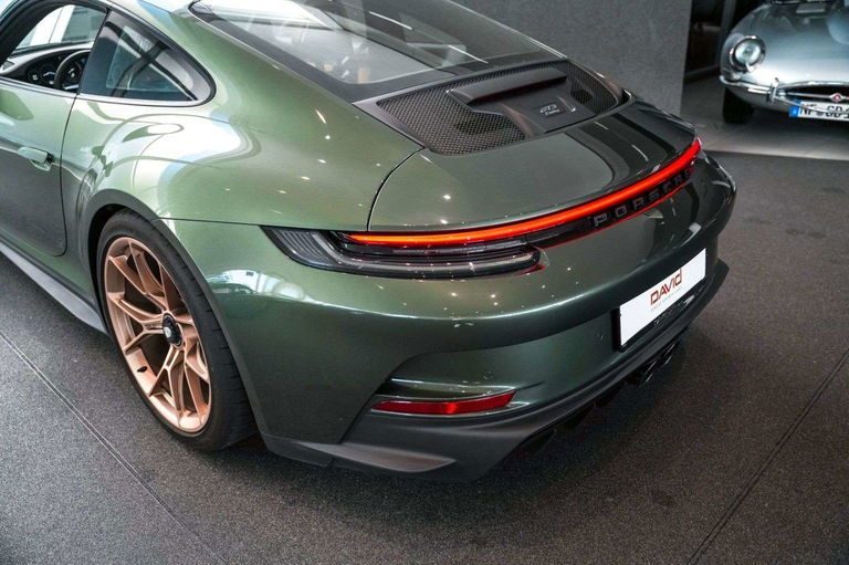 Porsche 992 GT3 Touring