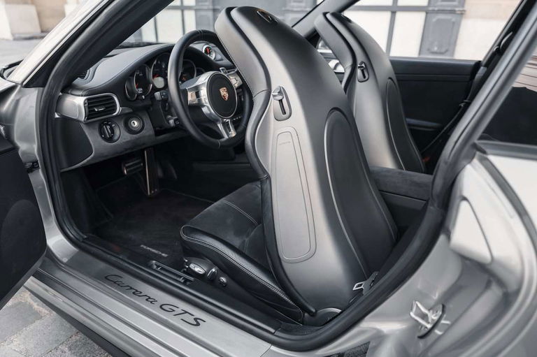 Porsche 997.2 Carrera GTS