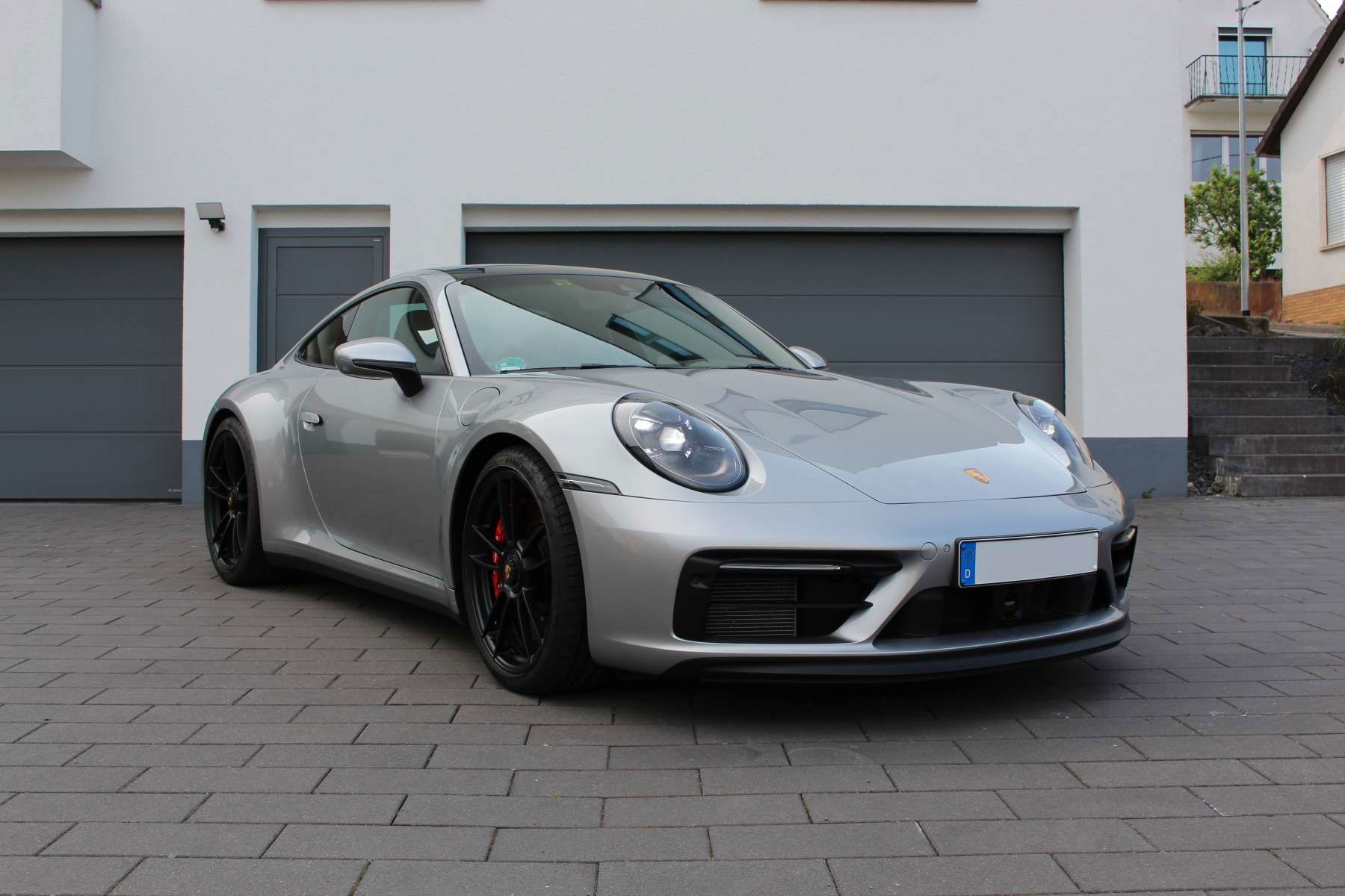 Porsche 992 Carrera 4 GTS