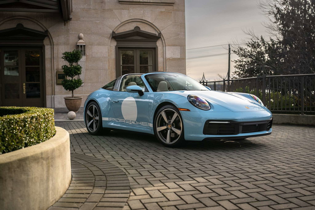 Porsche 911 Carrera (US)