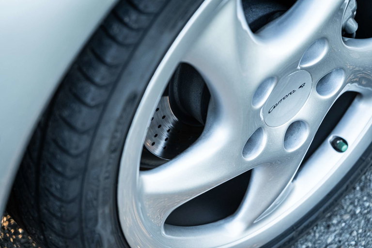 Porsche 993 Carrera 4