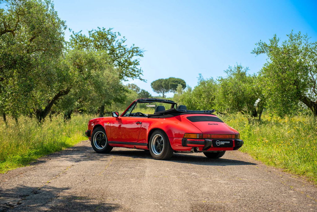 Porsche 911 Carrera 3.2