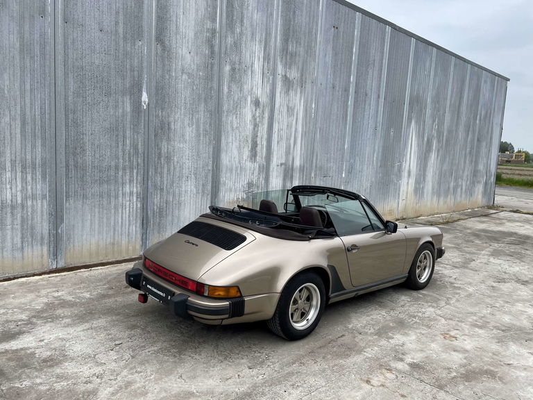 Porsche 911 Carrera 3.2