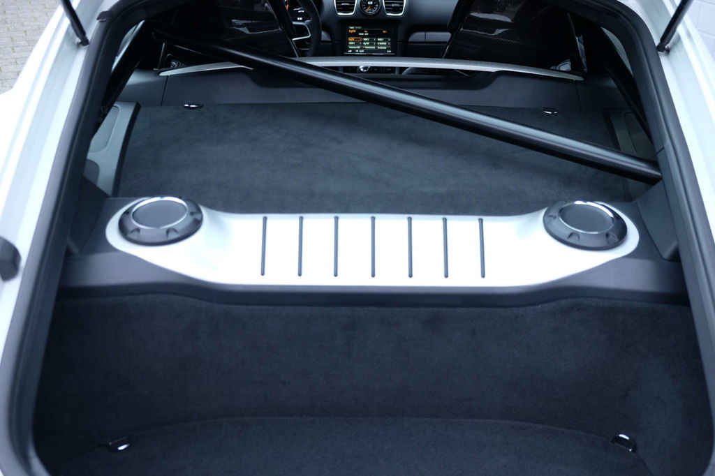 Porsche 981 Cayman GT4