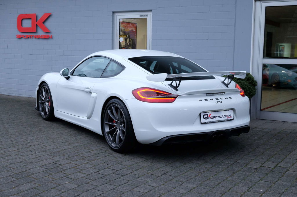 Porsche 981 Cayman GT4