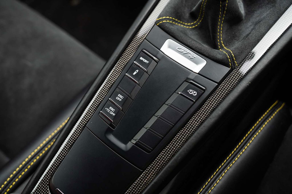 Porsche 981 Cayman GT4