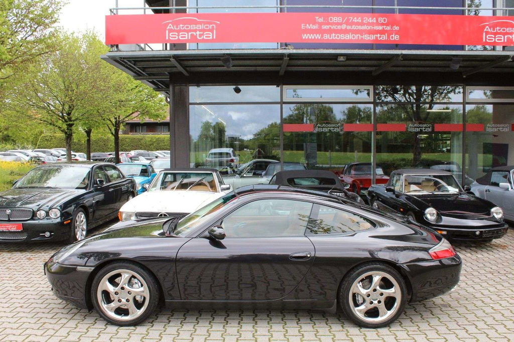 Porsche 996 Carrera 4 Millennium Edition