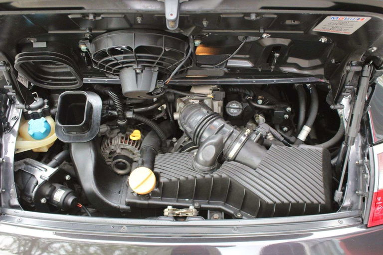 Porsche 996 Carrera 4 Millennium Edition