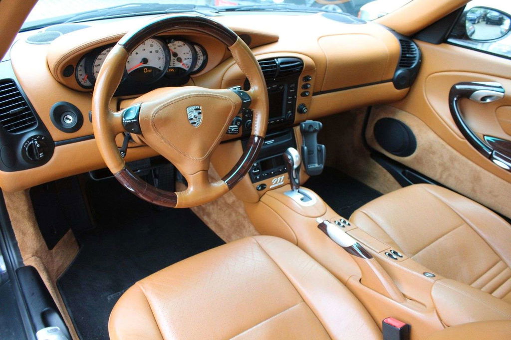 Porsche 996 Carrera 4 Millennium Edition