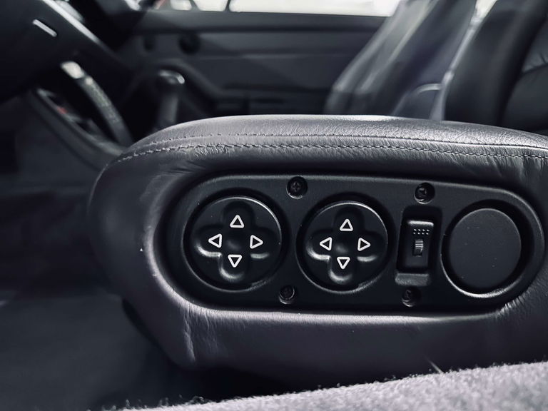 Porsche 993 Carrera 4S