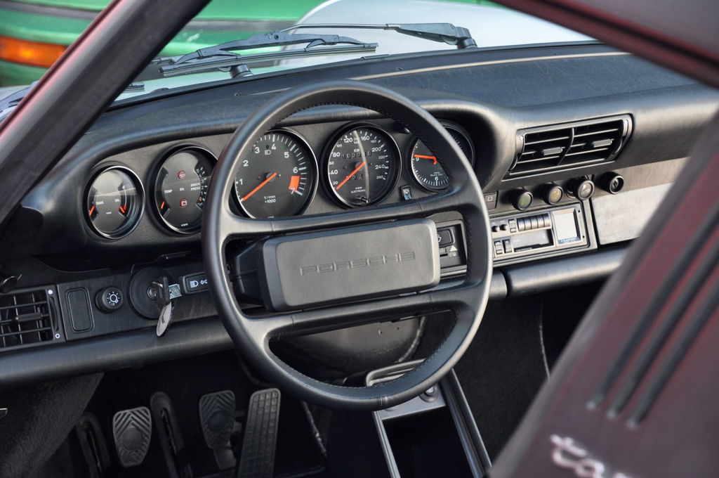 Porsche 911 Carrera 3.2