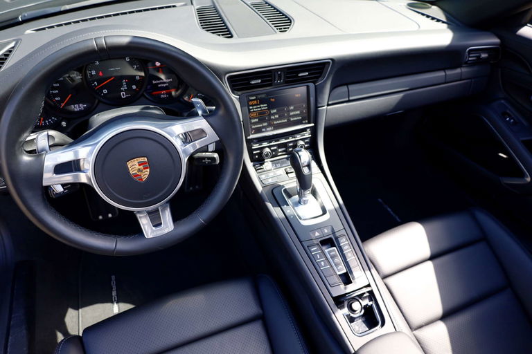 Porsche 991 Carrera 4 Black Edition
