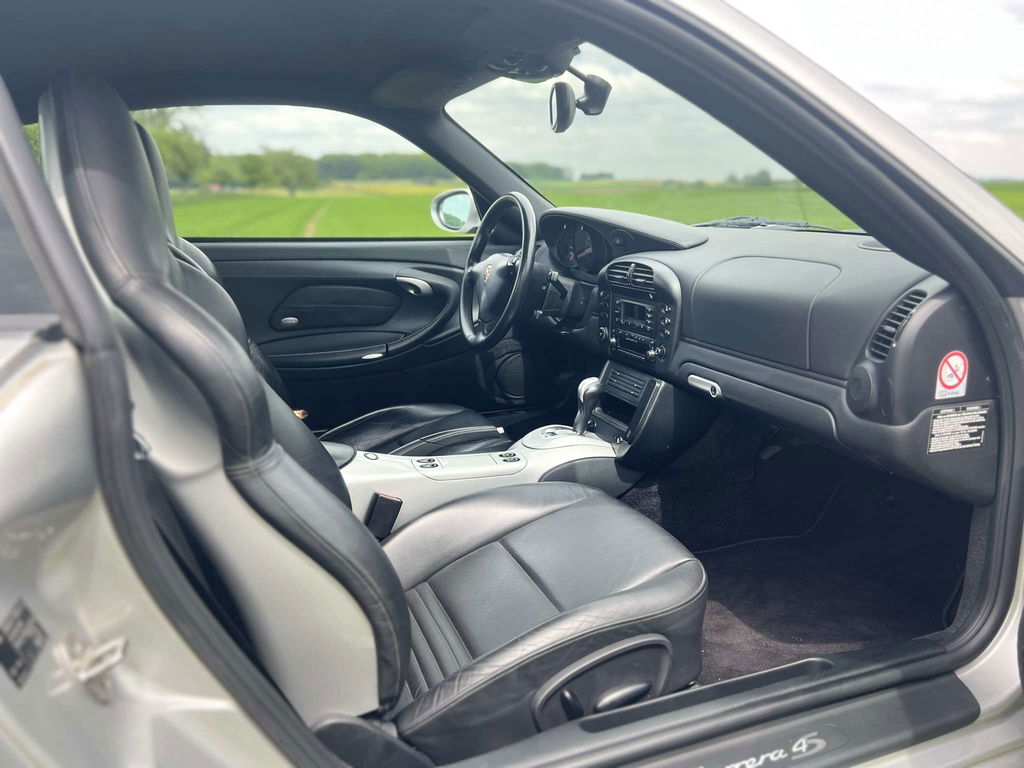 Porsche 996 Carrera 4S
