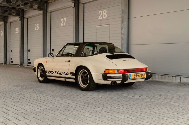 Porsche 911 Carrera 3.2 (US)