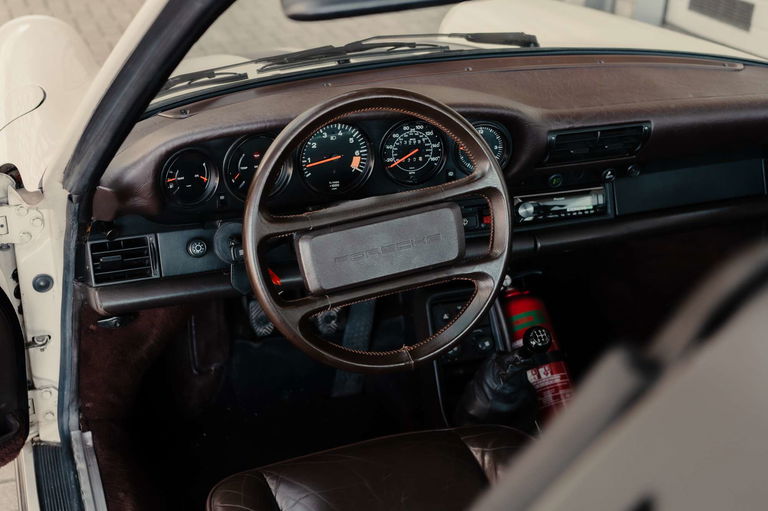 Porsche 911 Carrera 3.2 (US)