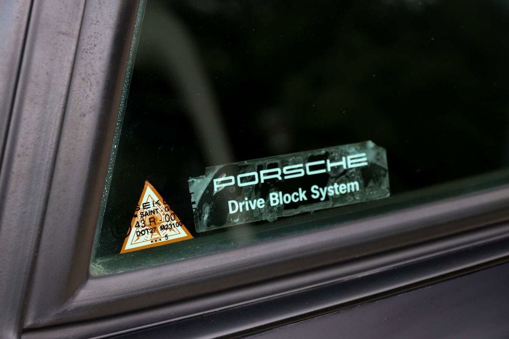 Porsche 993 Carrera 4