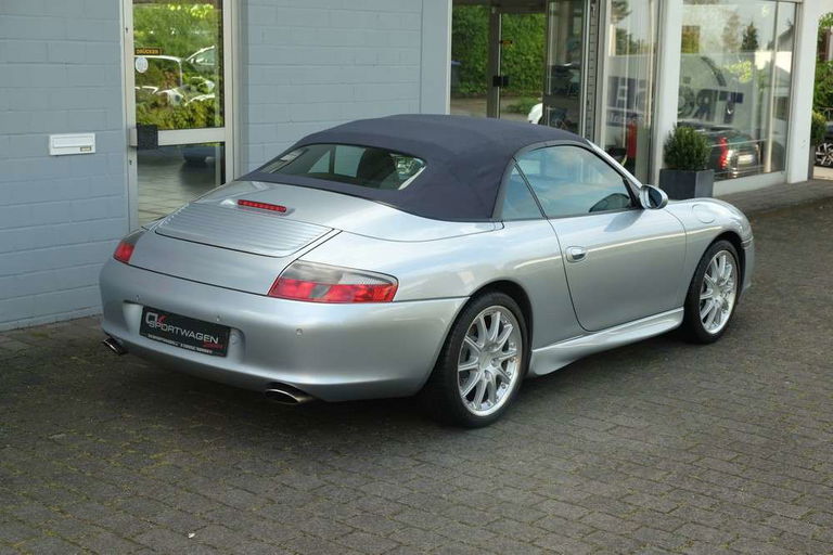 Porsche 996 Carrera 4
