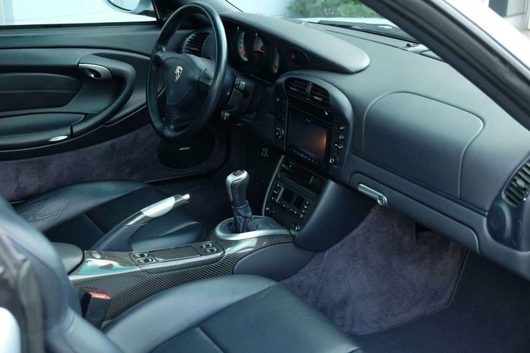 Porsche 996 Carrera 4