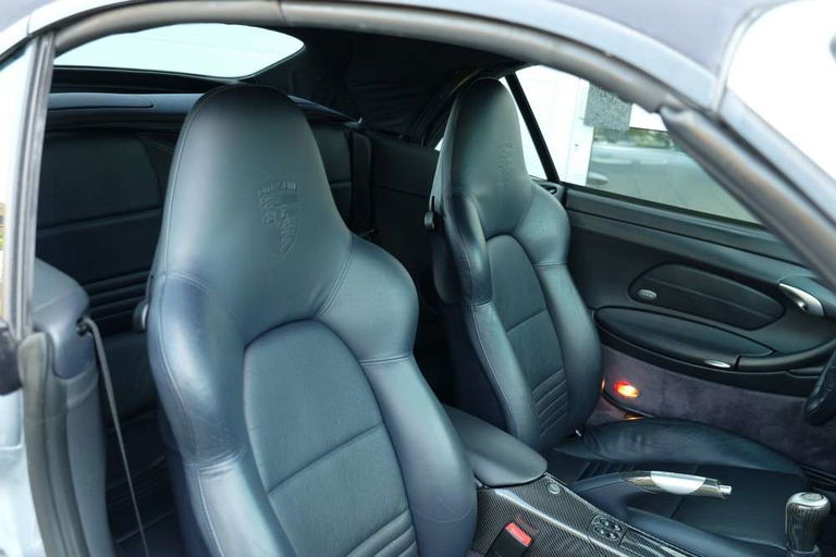 Porsche 996 Carrera 4