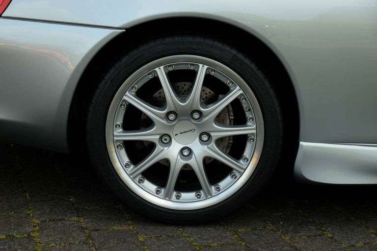 Porsche 996 Carrera 4