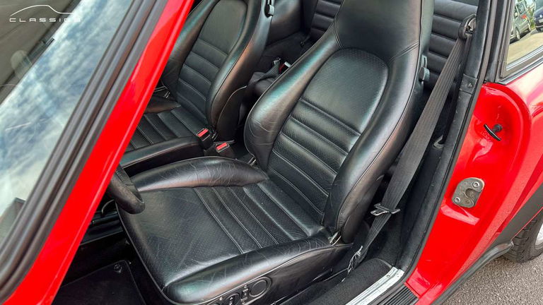 Porsche 911 Carrera 3.2