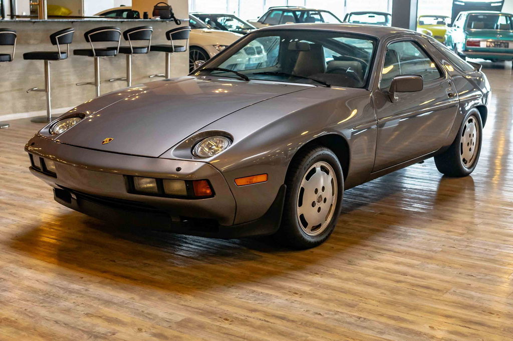 Porsche 928 S