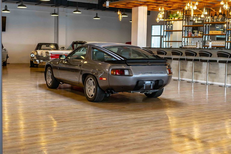 Porsche 928 S