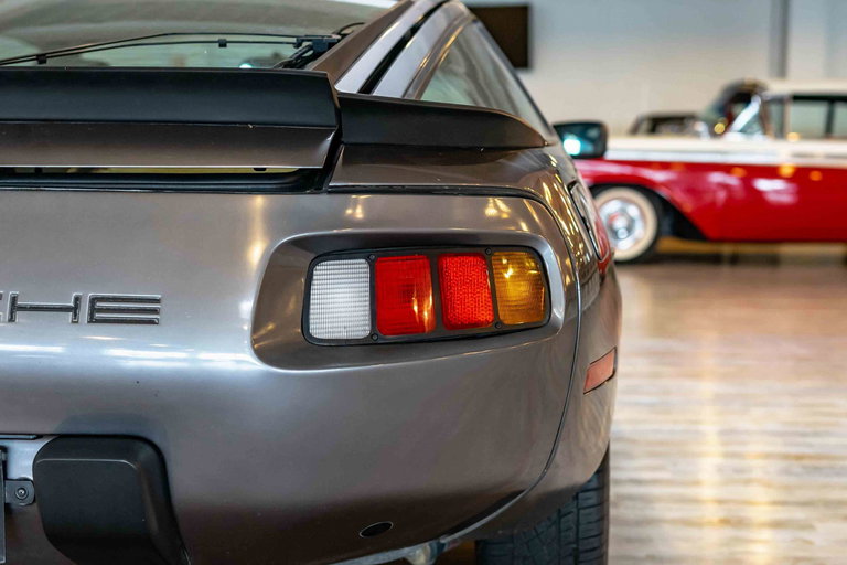 Porsche 928 S