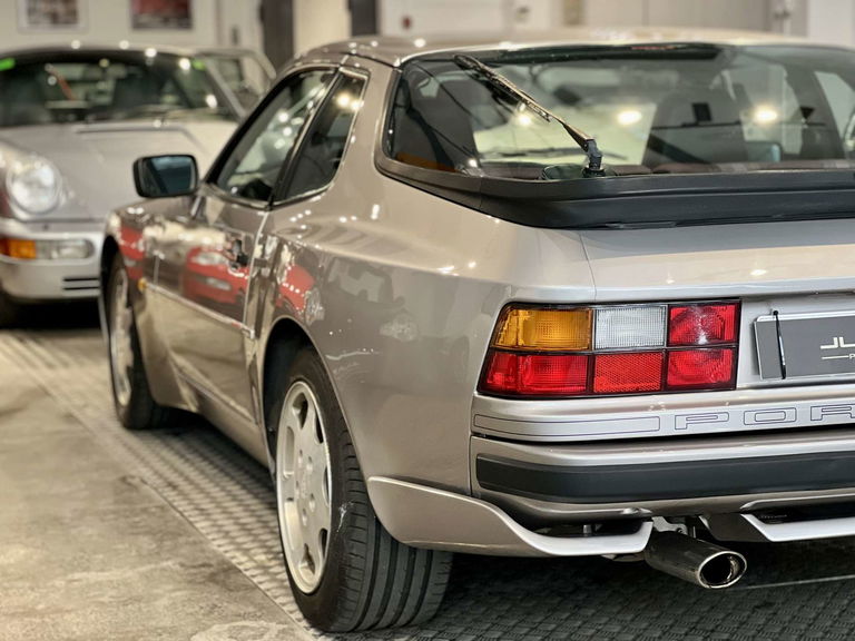 Porsche 944 Turbo S Coupé