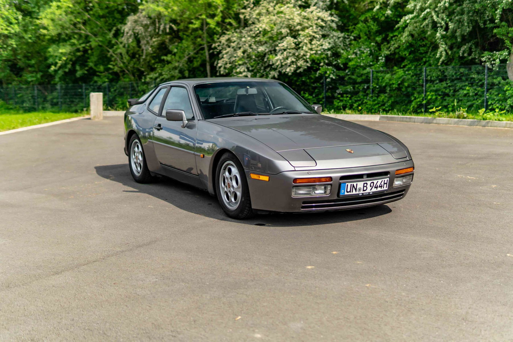 Porsche 944 Turbo Coupé 1988 - elferspot.com - Marktplatz für 