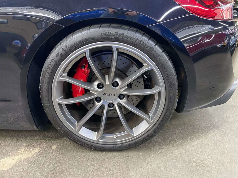 Porsche 981 Cayman GT4
