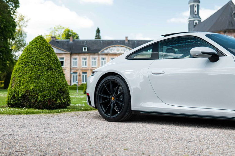 Porsche 992 Carrera