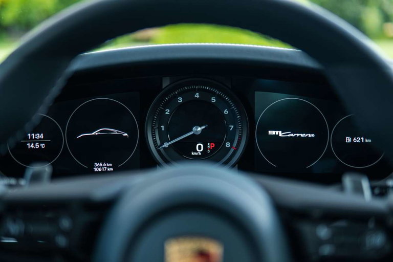 Porsche 992 Carrera