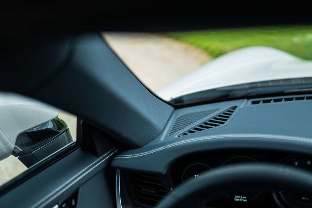 Porsche 992 Carrera