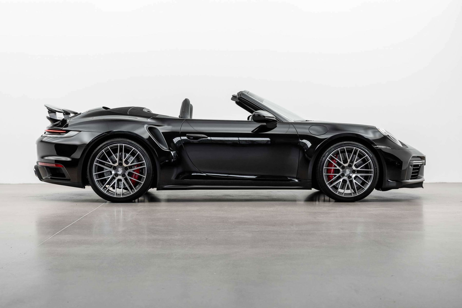 Porsche 992 Turbo 2021 - elferspot.com - Marketplace for