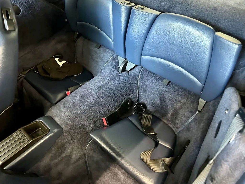 Porsche 993 Carrera 4