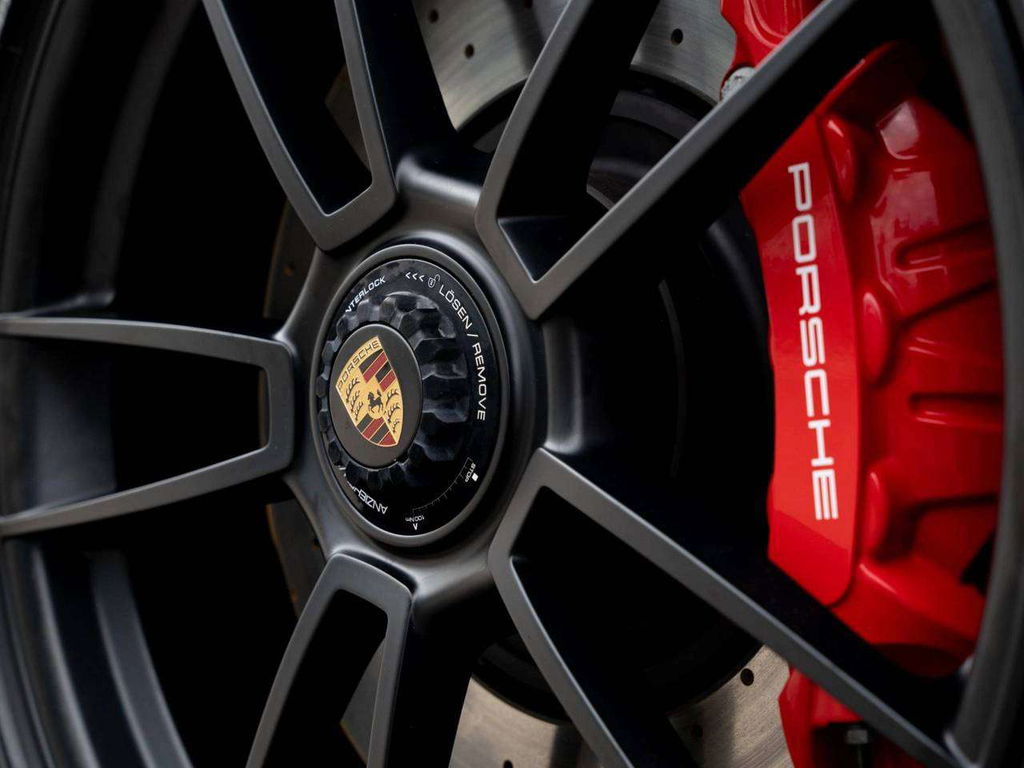 Porsche 992 Carrera GTS