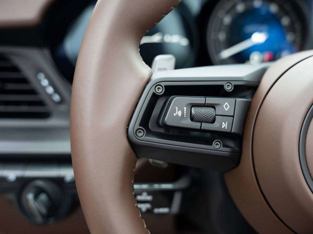 Porsche 992 Carrera GTS