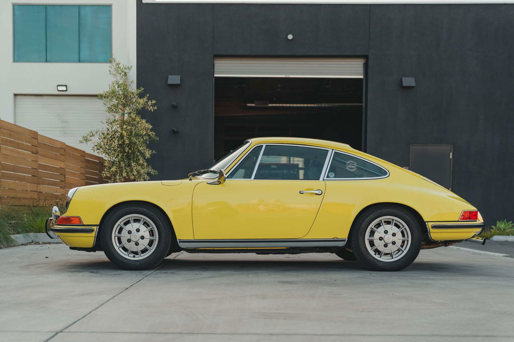 Porsche 911 T