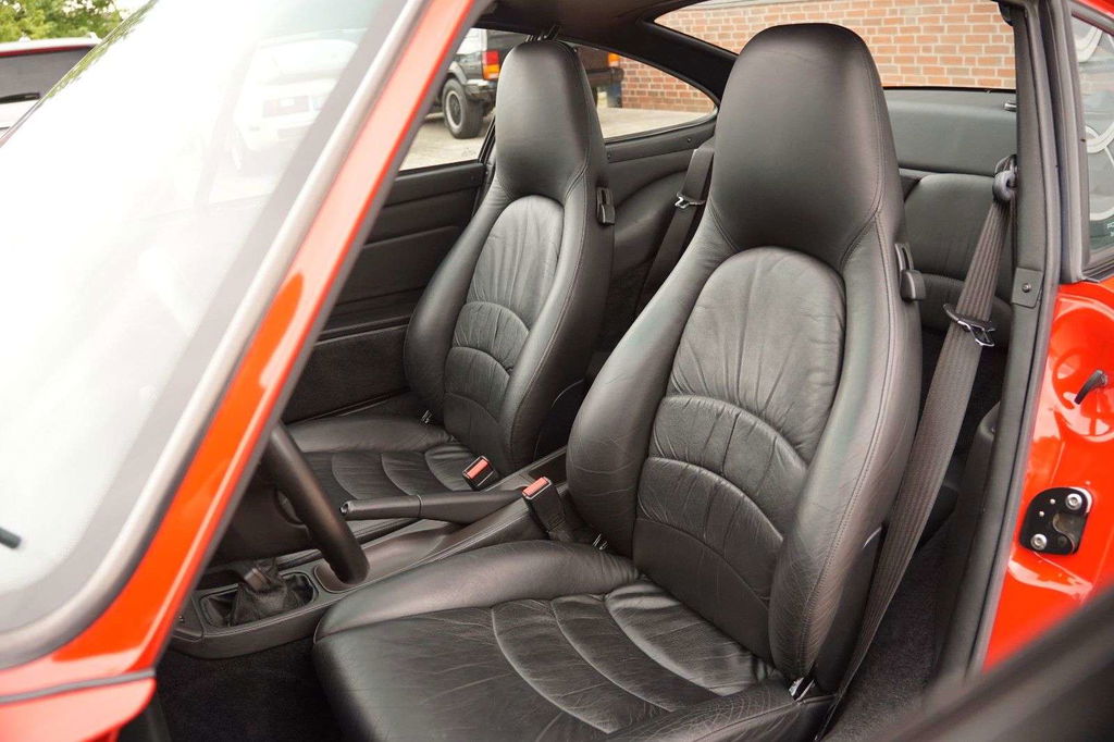 Porsche 993 Carrera 4S