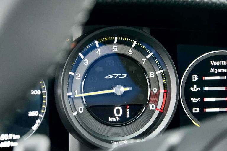 Porsche 992 GT3 Touring